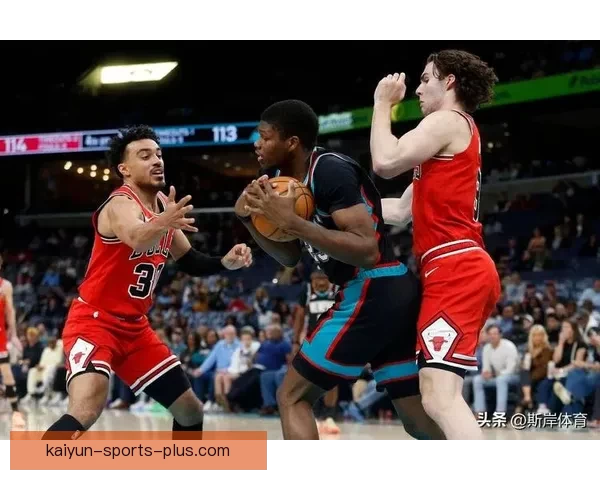 考沃德砍下24分9篮板灰熊险胜公牛 吉迪三双难阻雷霆败局