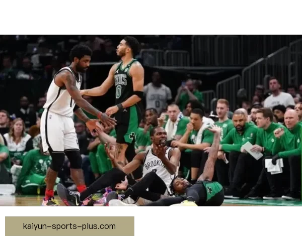 埃奇库姆伤愈复出砍下22分13篮板 76人连续两季横扫爵士 贝利豪取25分